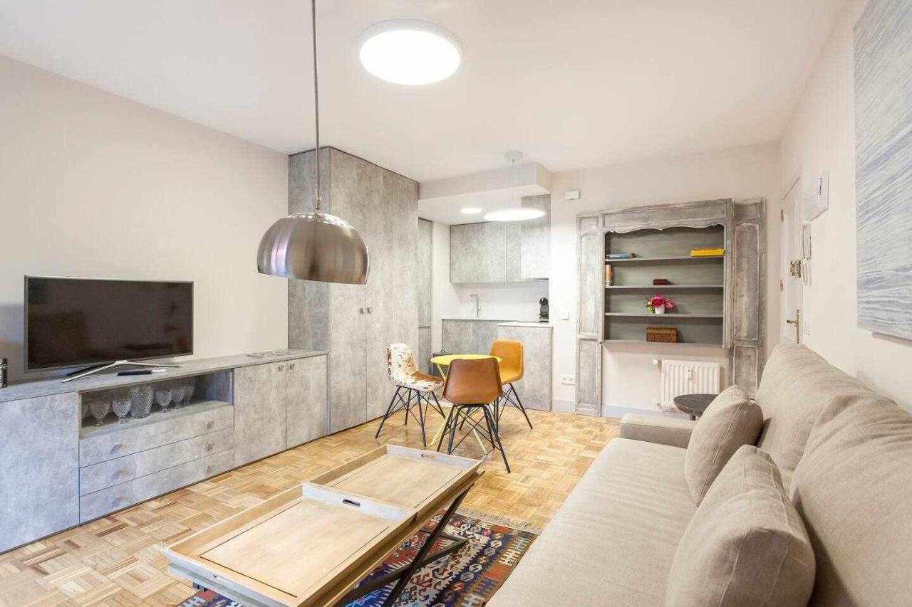 Apartamento Lujo Castellana Chamartin Appartement Madrid Buitenkant foto