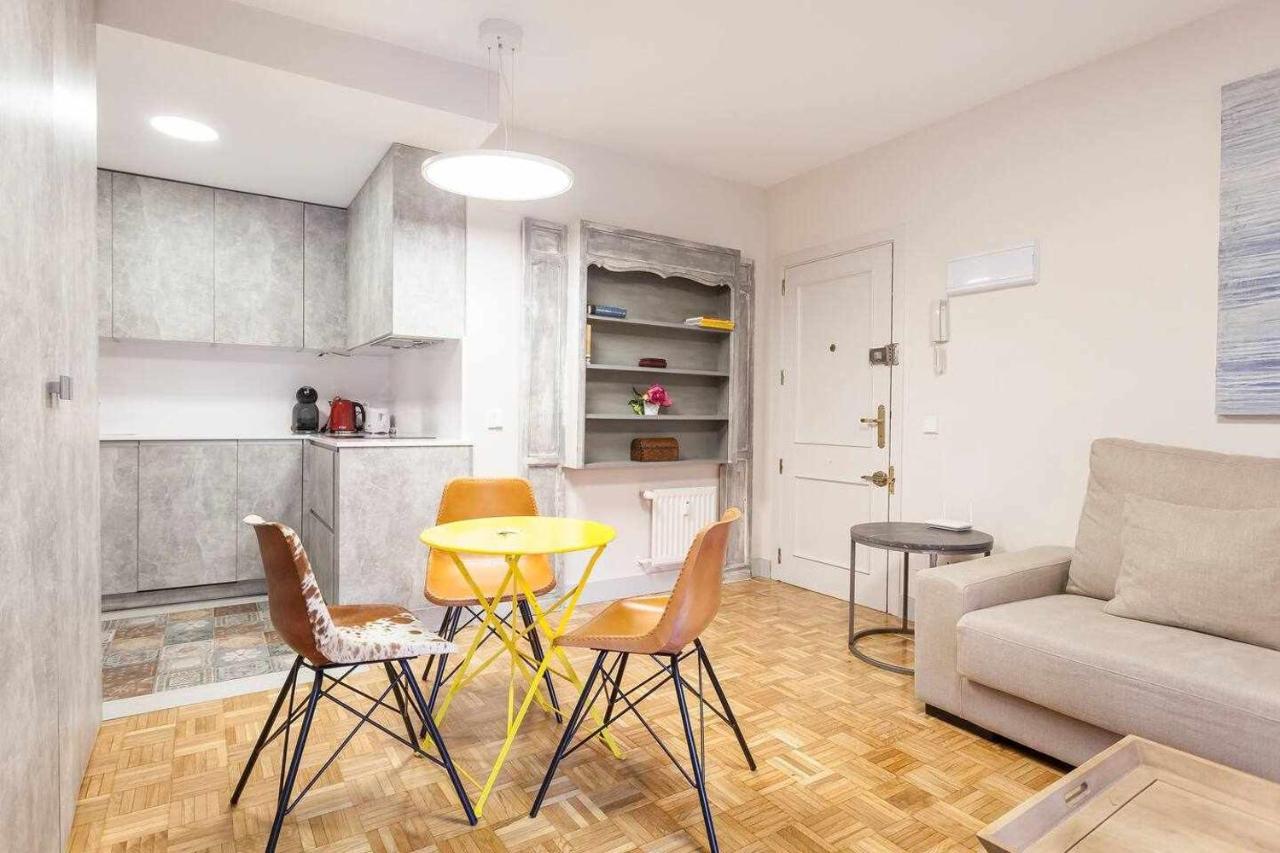 Apartamento Lujo Castellana Chamartin Appartement Madrid Buitenkant foto